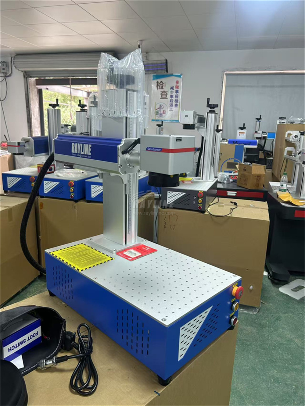 30W 50W 100W Портативный 3D во – обзор и цена Fiber Laser Marking Machine 30W